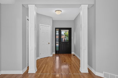 737 North Leaksdale Circle • London South, ON photo 6