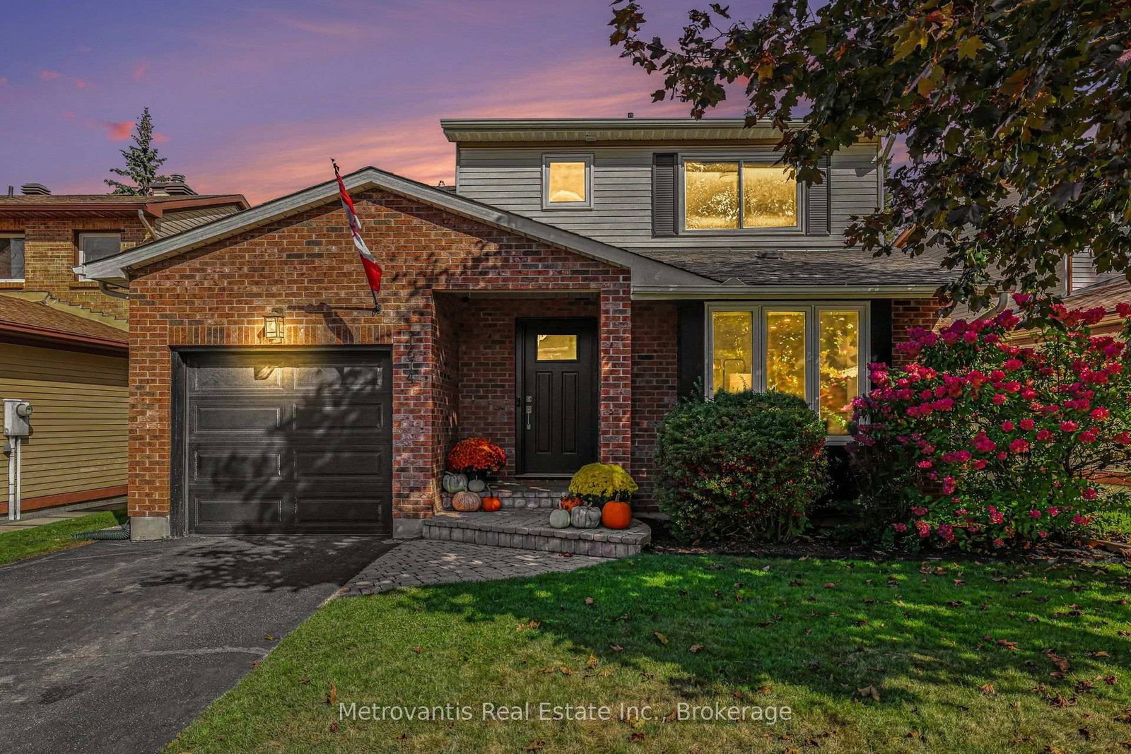 Detached House for sale at 1614 Meadowfield Place, Ottawa, Ontario, K1C 5V3 - Chapel Hill - MLS: X13871820