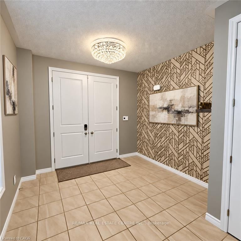 26 Strauch Ave photo 4