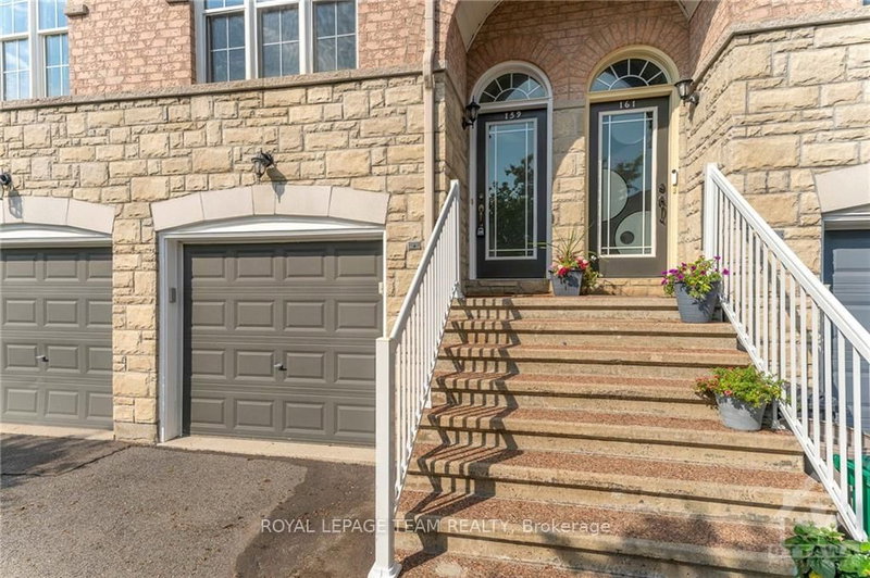 159 SCOUT St photo 3