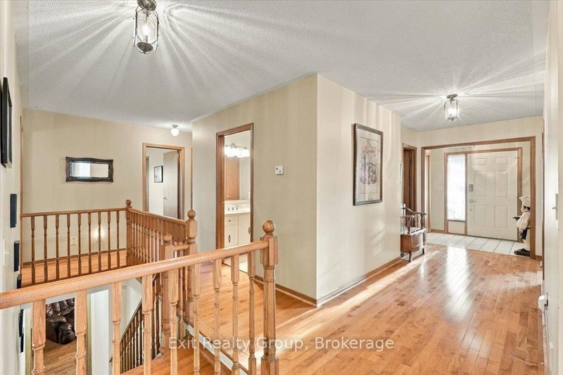 27 Dungannon Dr photo 5