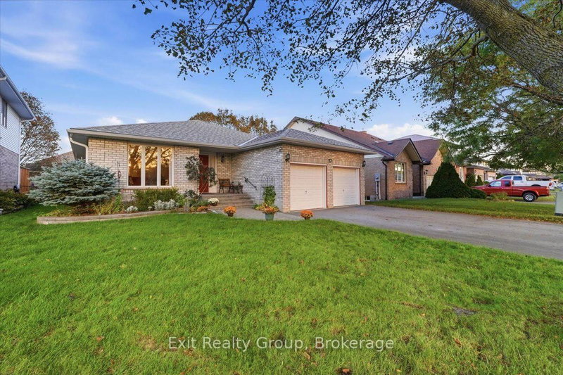 27 Dungannon Dr photo 2