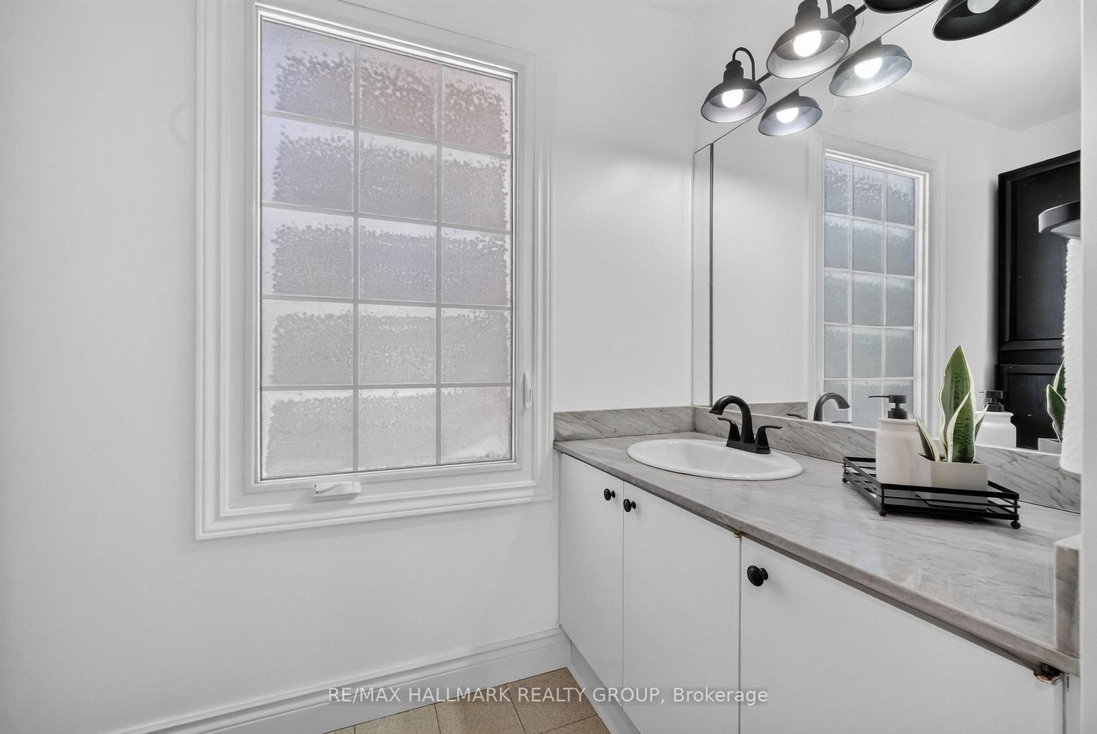 612 Clancy Street • Ottawa, ON photo 33