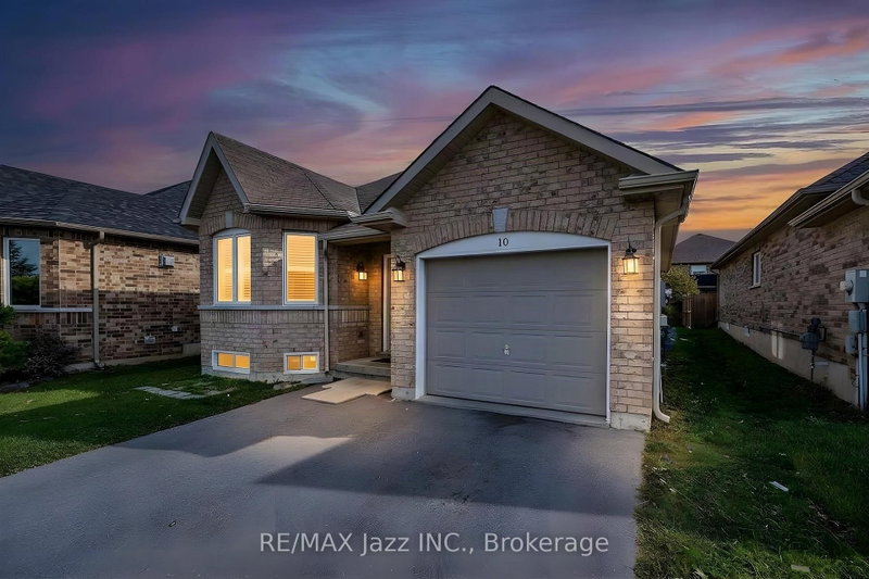 10 Milner Crt photo 2