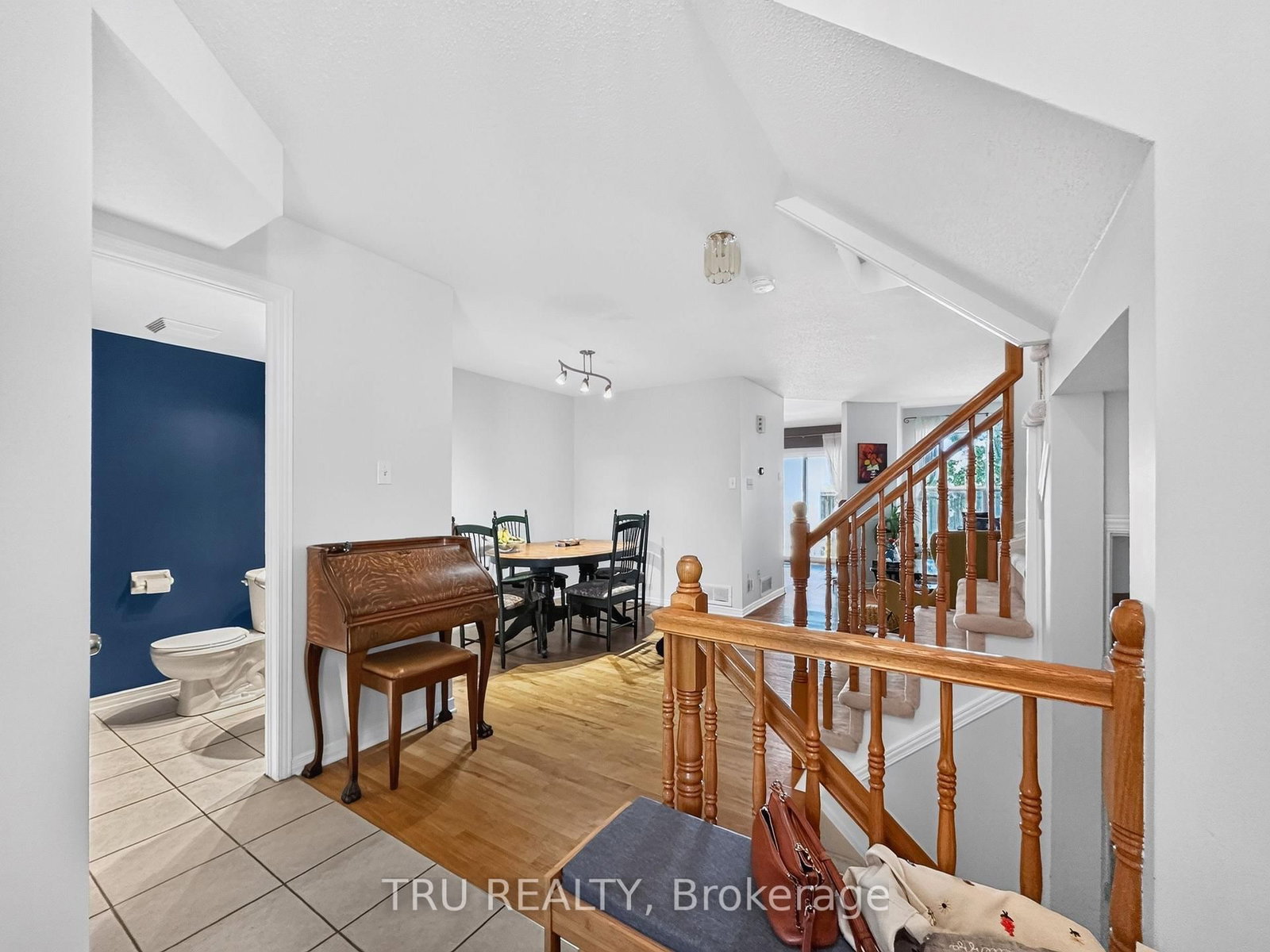 75 Silverlace Private, Ottawa, view 4