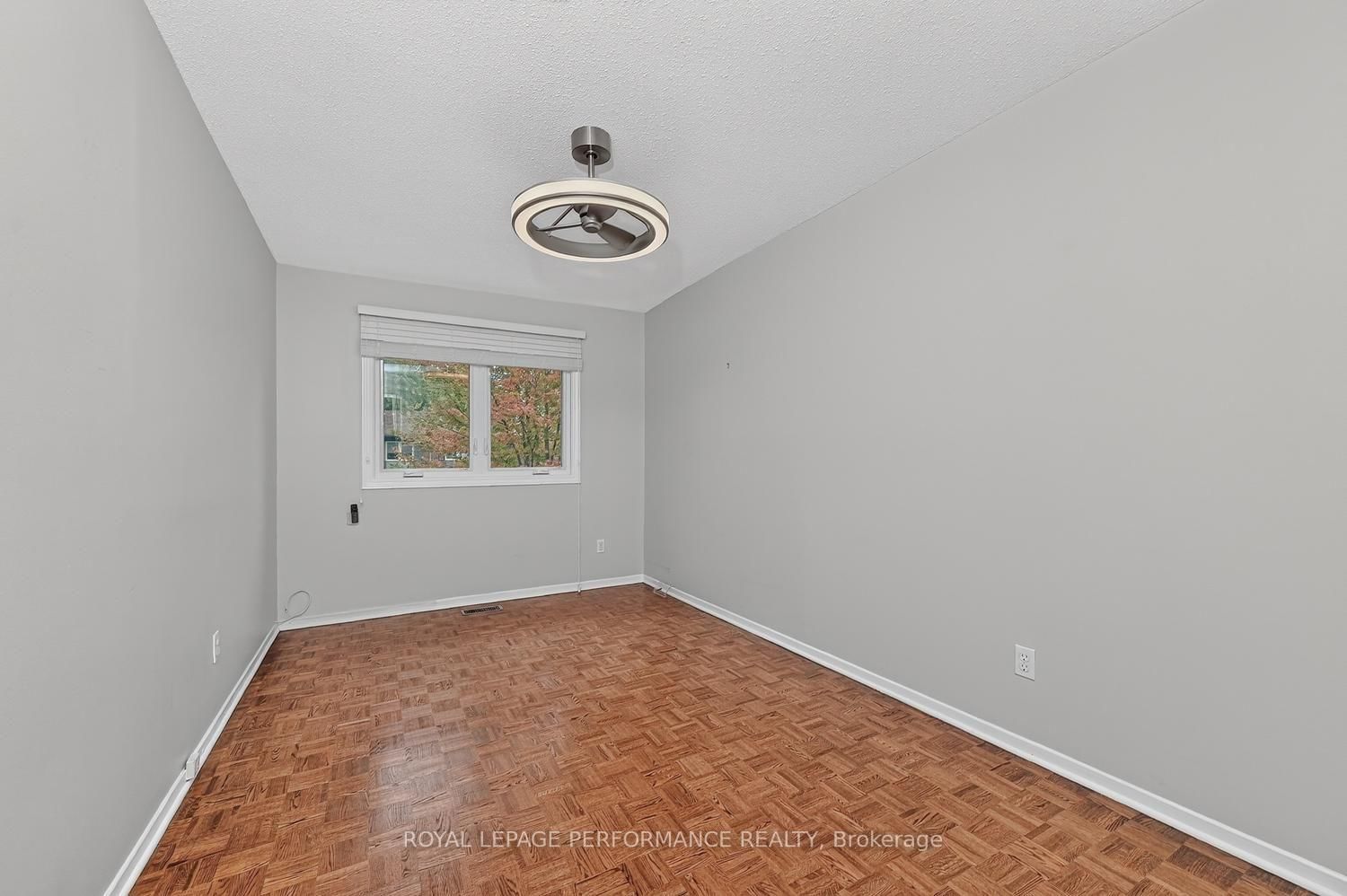 30 Viewpointe Private • Ottawa, ON photo 21