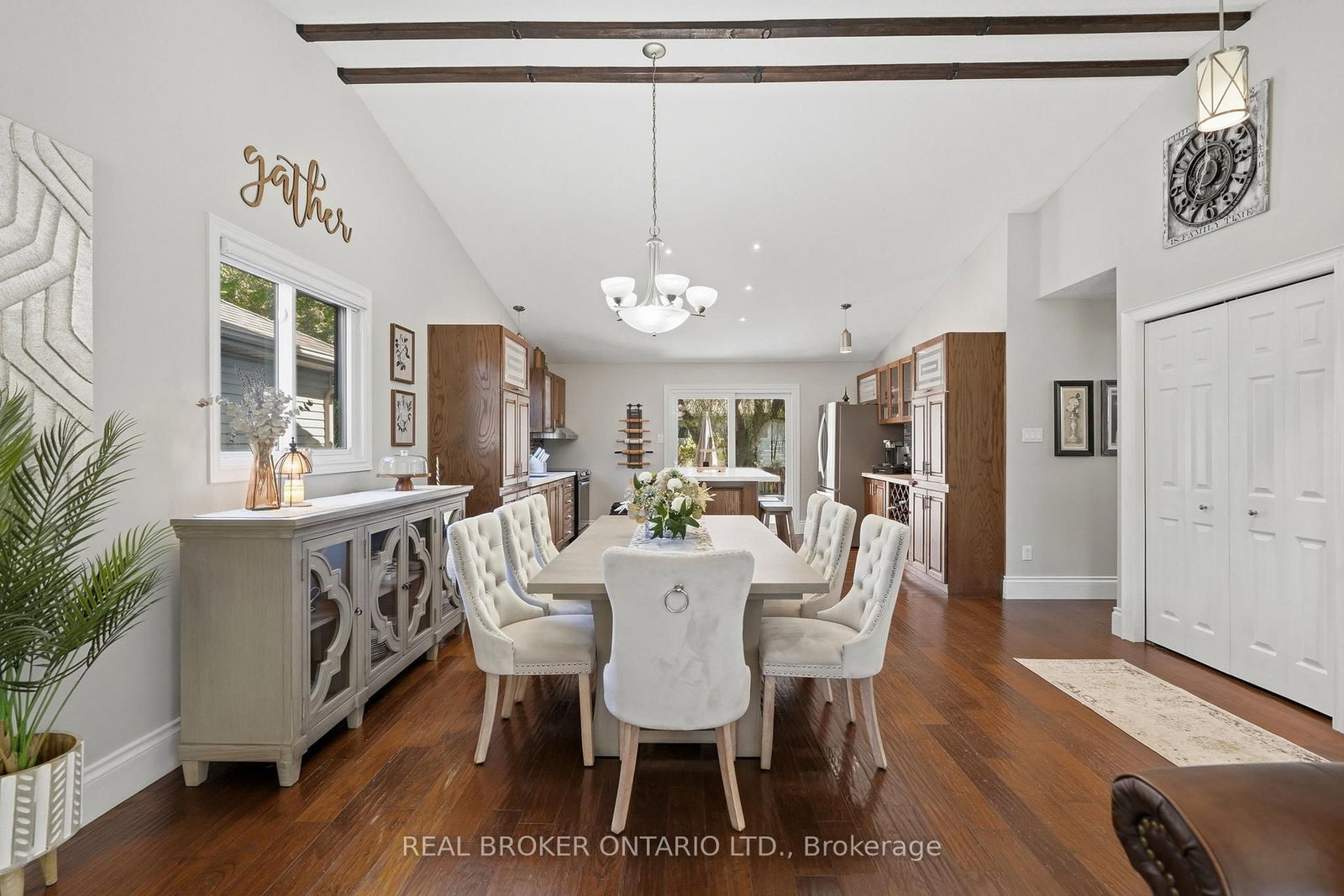 8 Moyle Drive • Brantford, ON photo 9