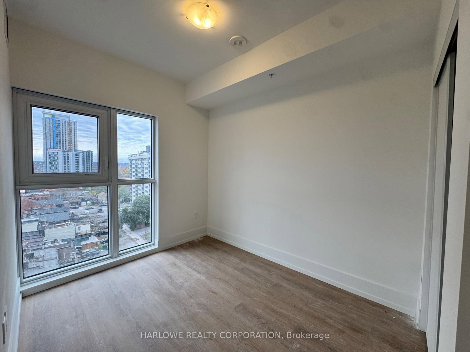 902 - 206 King Street W, Hamilton 4