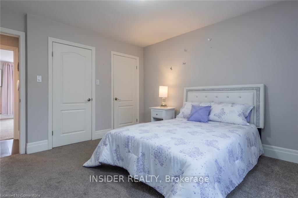 234 Shakespeare Dr, Waterloo, view 28