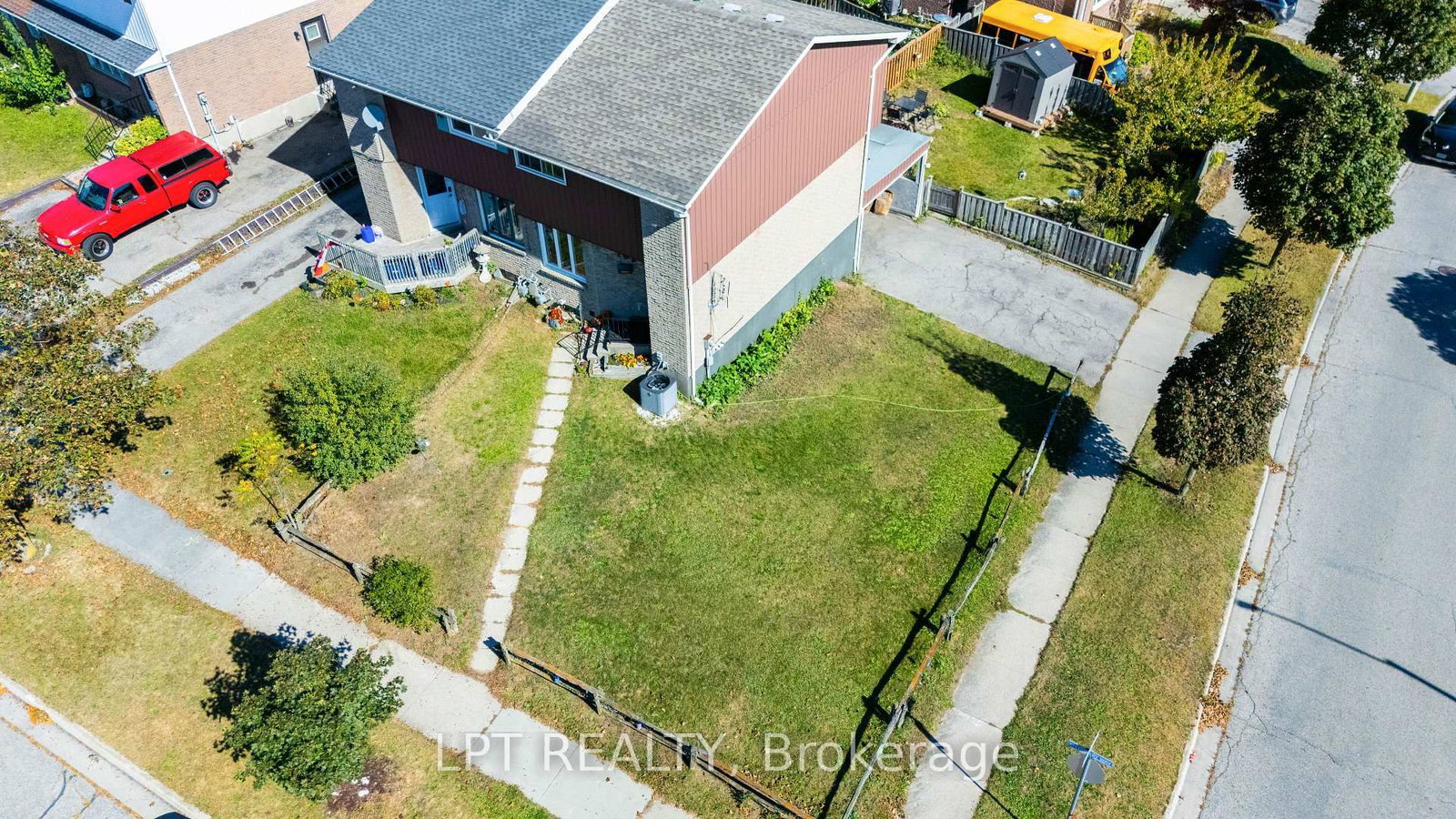 102 The Country Way • Kitchener, ON photo 31