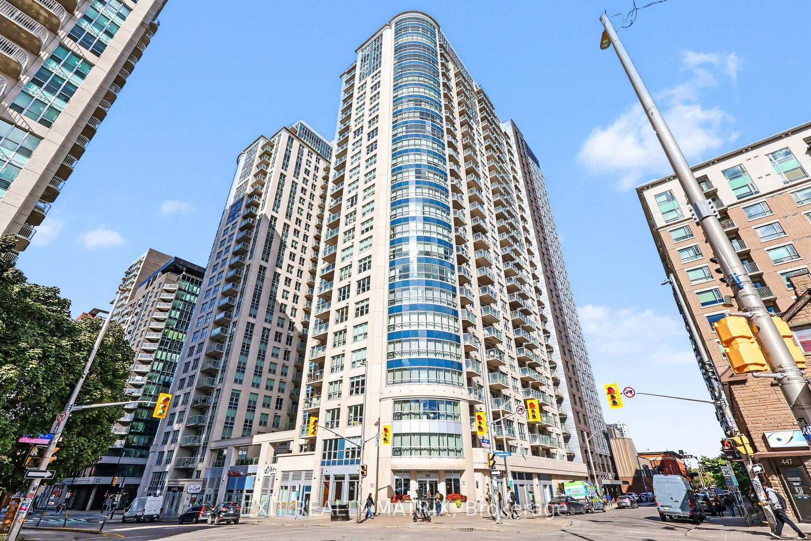 195 Besserer, Ottawa, Ontario K1N 0B6