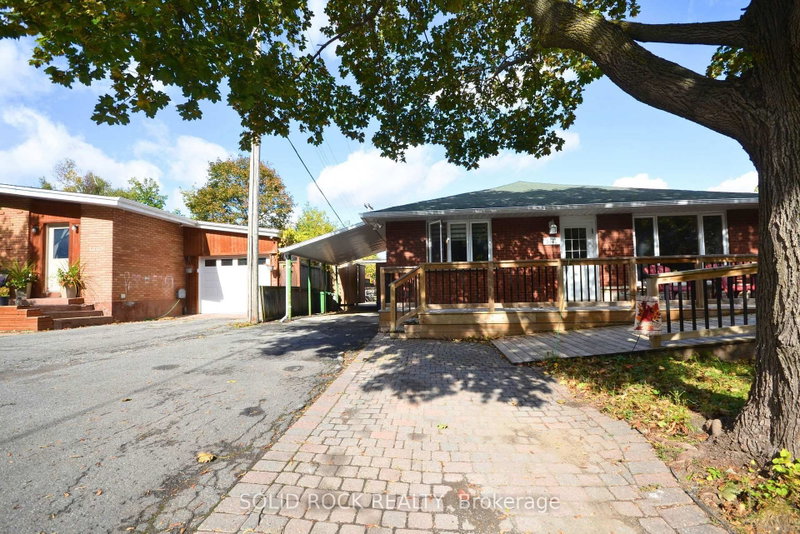 1441 Edgecliffe Ave photo 2