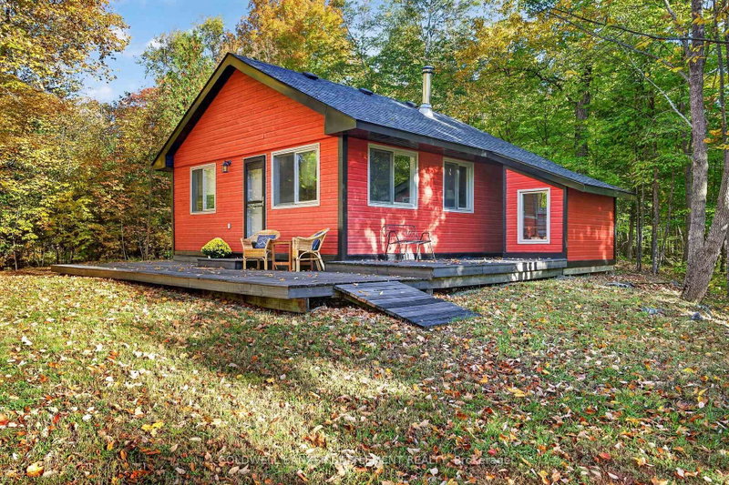 1135 Green Bay Rd photo 4