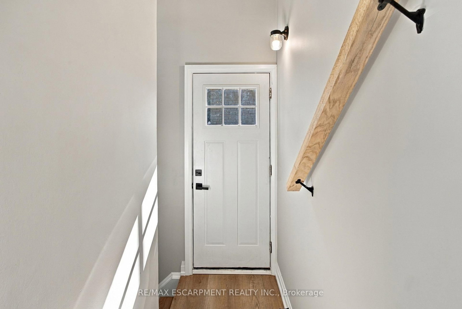 Lower - 46 Bobolink Road, Hamilton 3