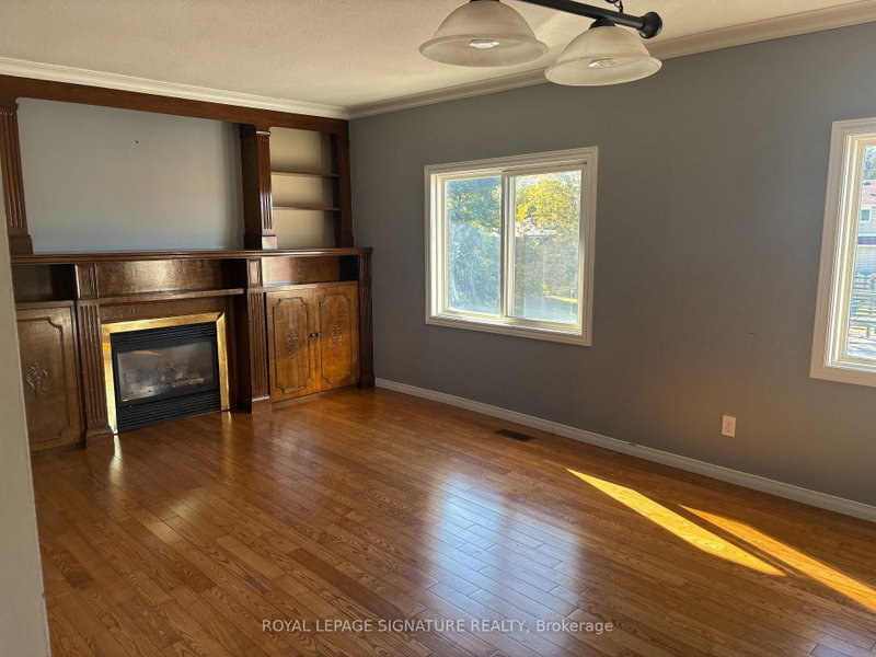 232 Barton St photo 4