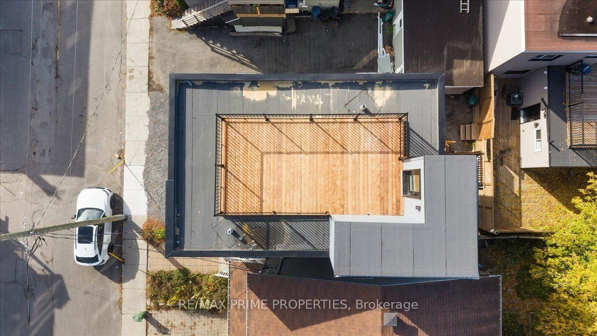207 Carillon Street • Ottawa, ON photo 38