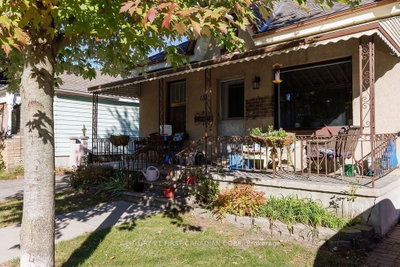 13 Springbank Drive • London South, ON photo 2