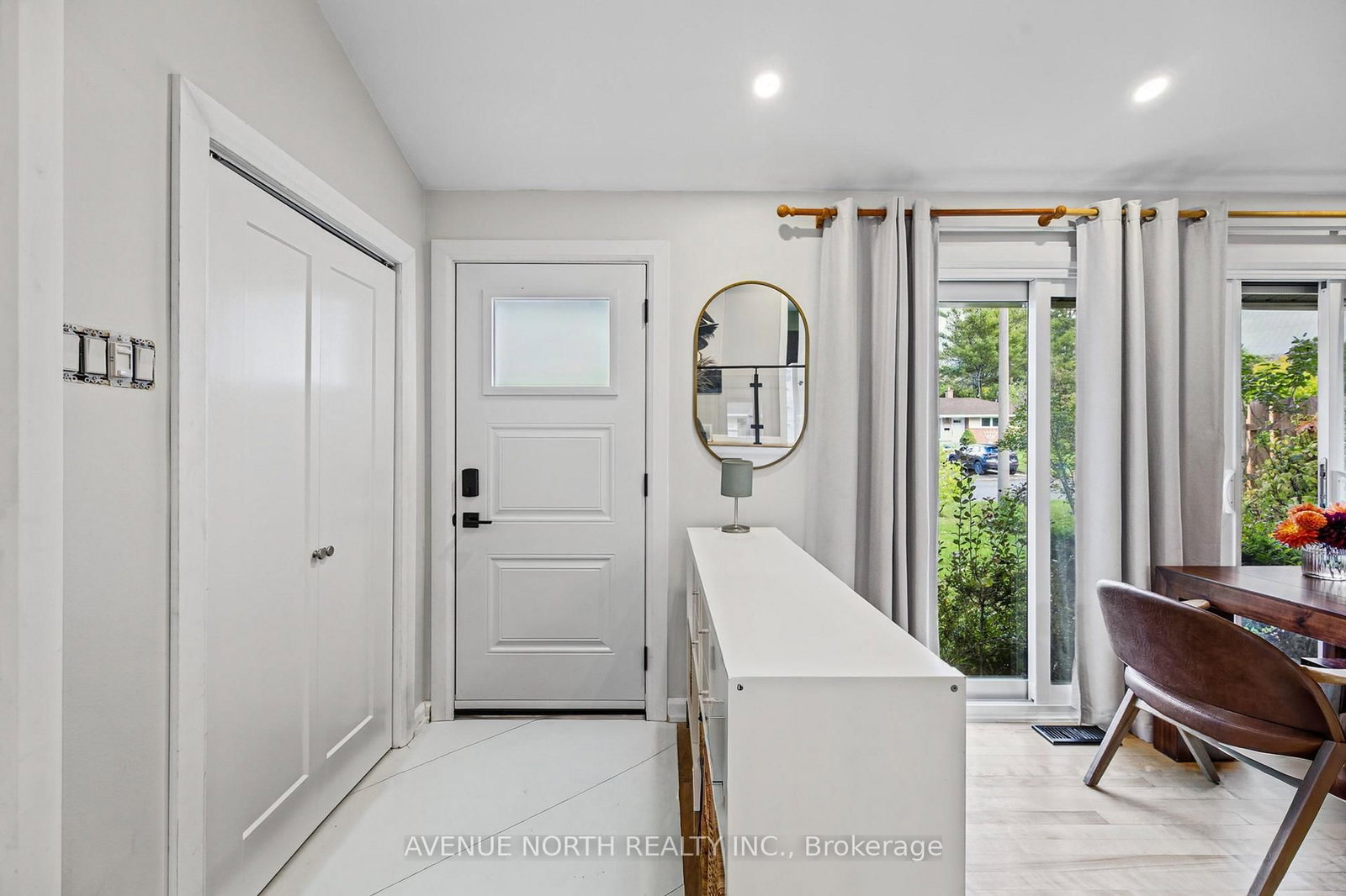 1174 MAYBANK Street • Ottawa, ON photo 4