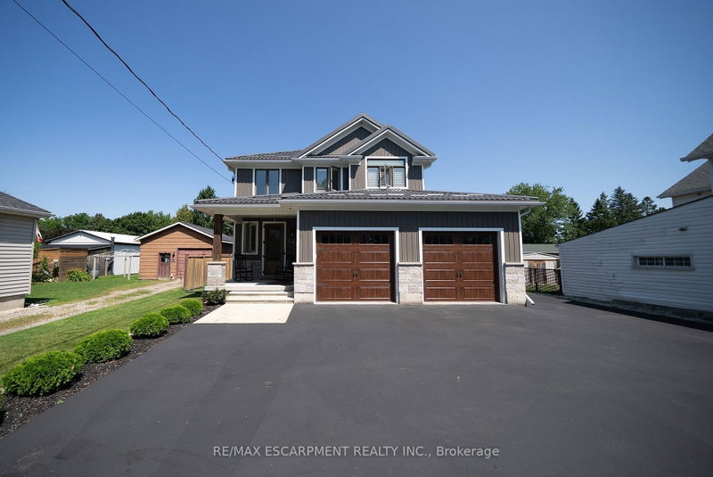 166 King St photo 1
