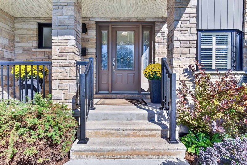 382 Brimley Crt photo 2