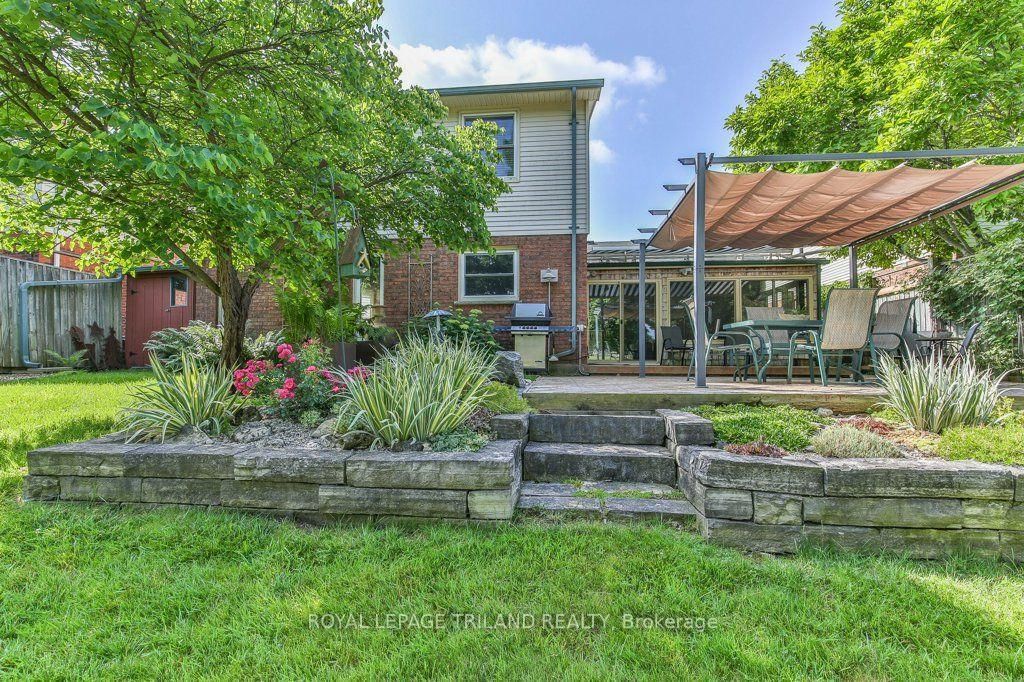 1221 GLENORA Drive • London North, ON photo 48