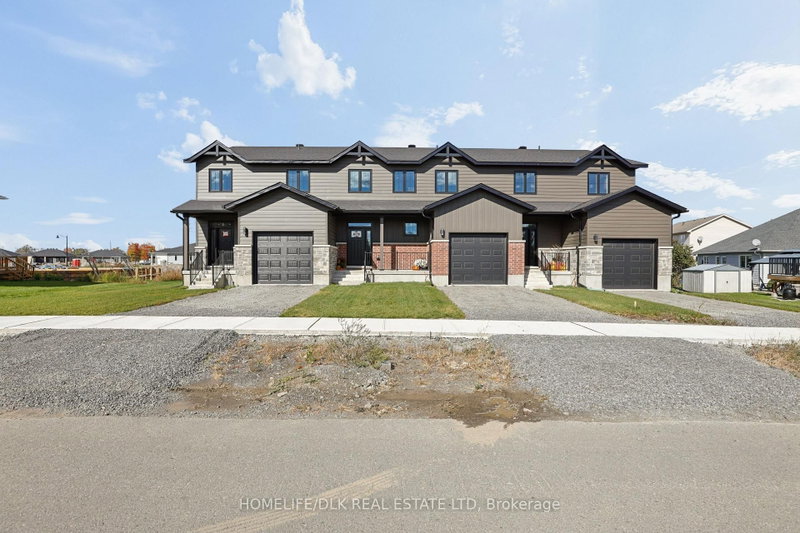1009 Dobbie St photo 3