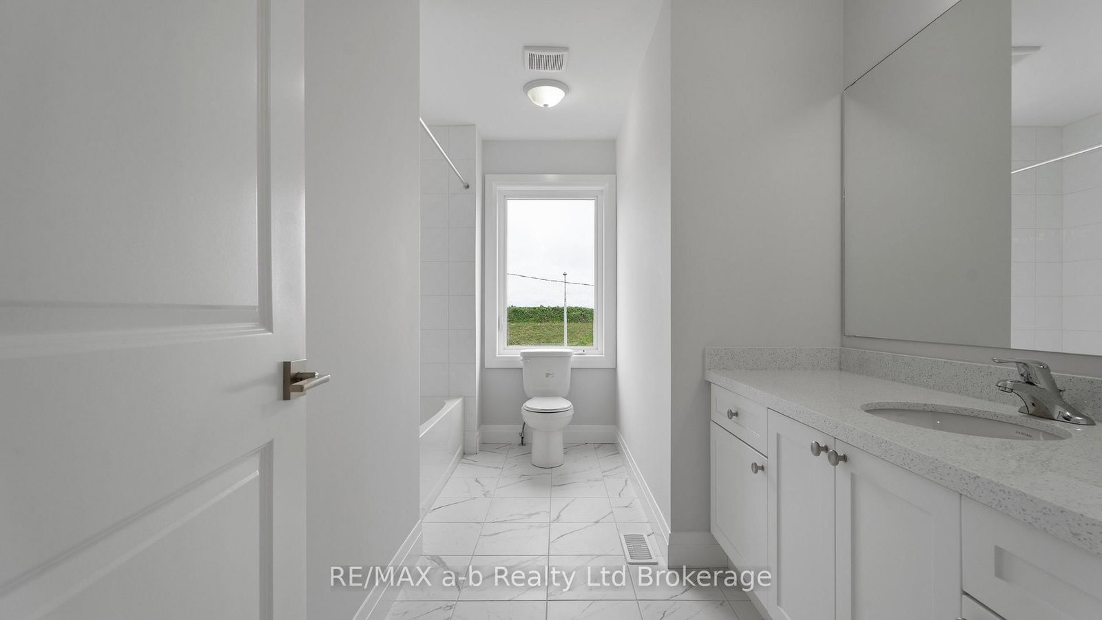 99 Cayley Street • Norwich, ON photo 10