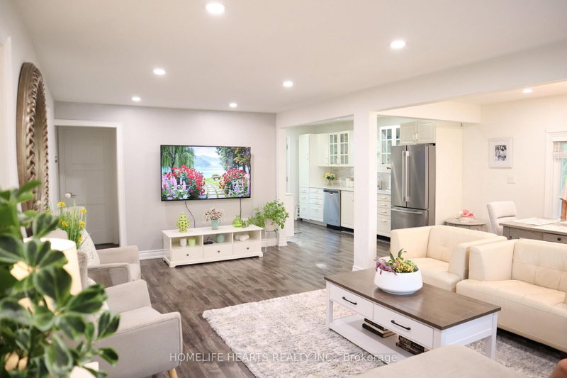 490 Beach Blvd photo 4