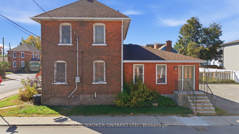 69 Lake Ave W photo 3