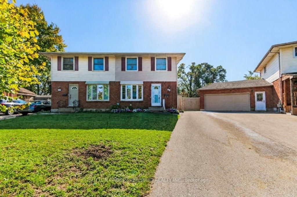39 Metcalfe, London South, Ontario N6E 1H8
