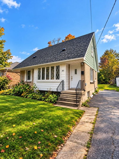 821 Wilton Crescent • Woodstock, ON photo 2