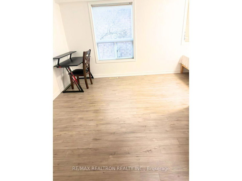 1570 Beaverbrook Ave photo 1