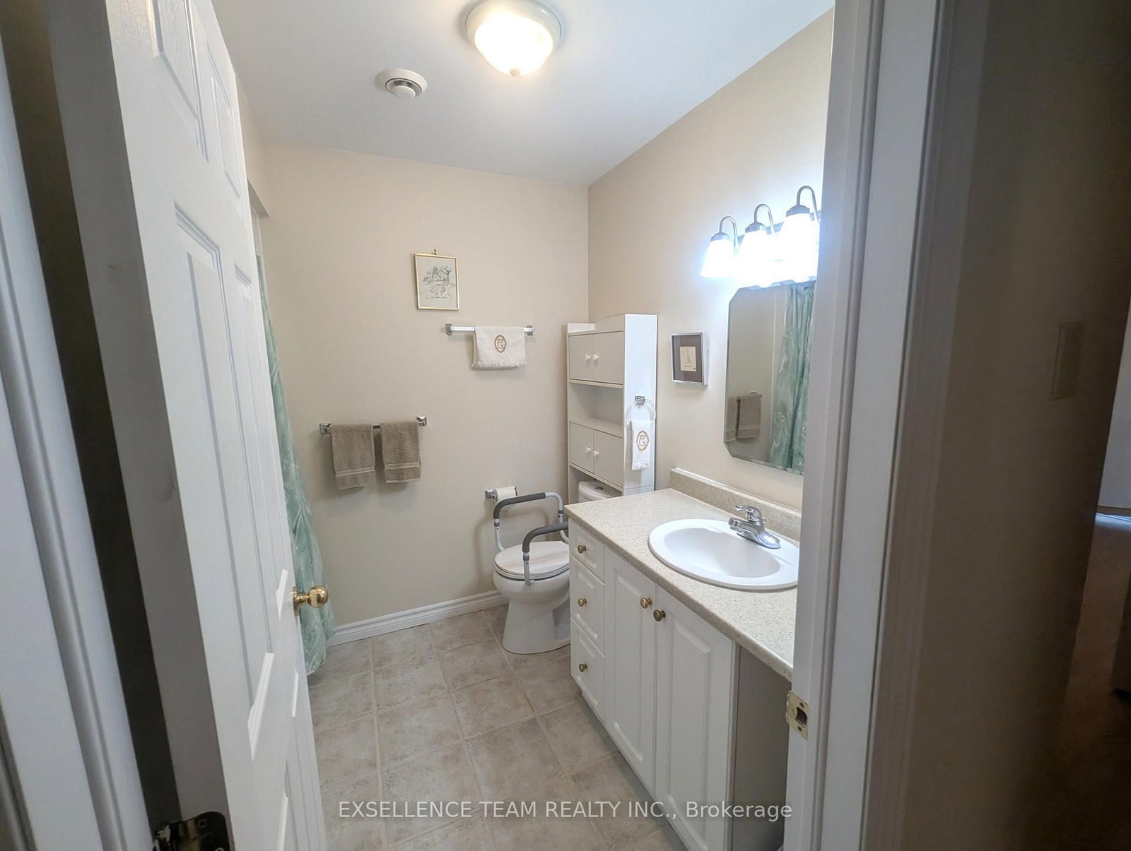13 St Lawrence Street • South Stormont, ON photo 12