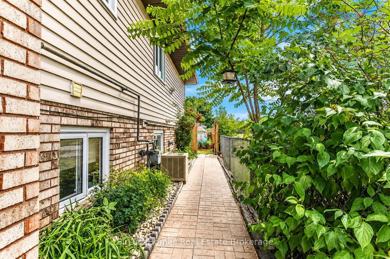 Bsmt - 306 Mckellar Street