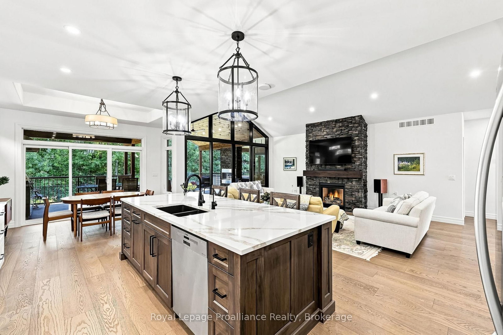 100 Deerview Drive • Quinte West, ON photo 11