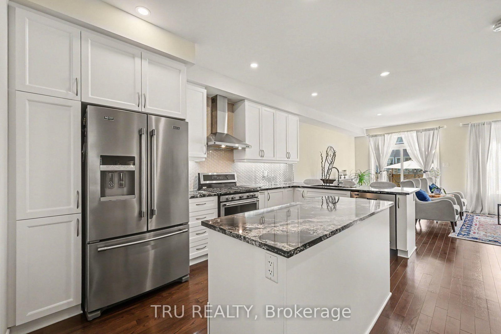 106 Lavatera Street • Ottawa, ON photo 9