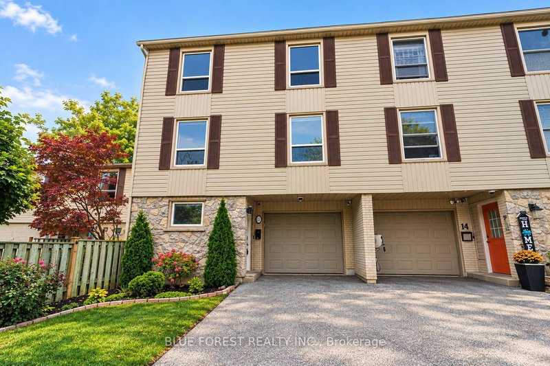 12 Mcmaster Cres photo 2