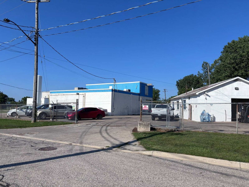 215 Industry Rd E photo 3