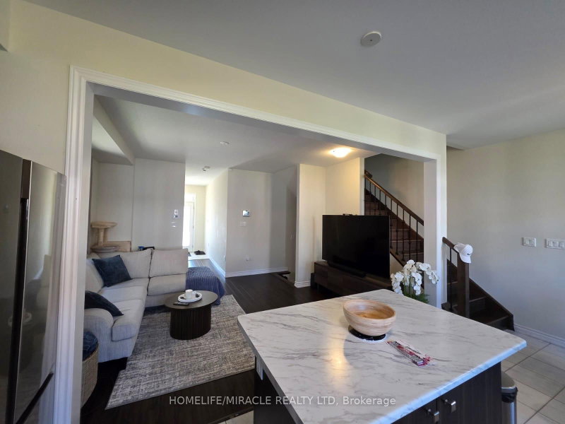 26 Amos Ave photo 5