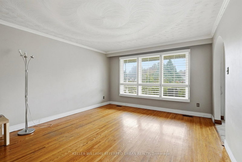 128 Hadeland Ave photo 3