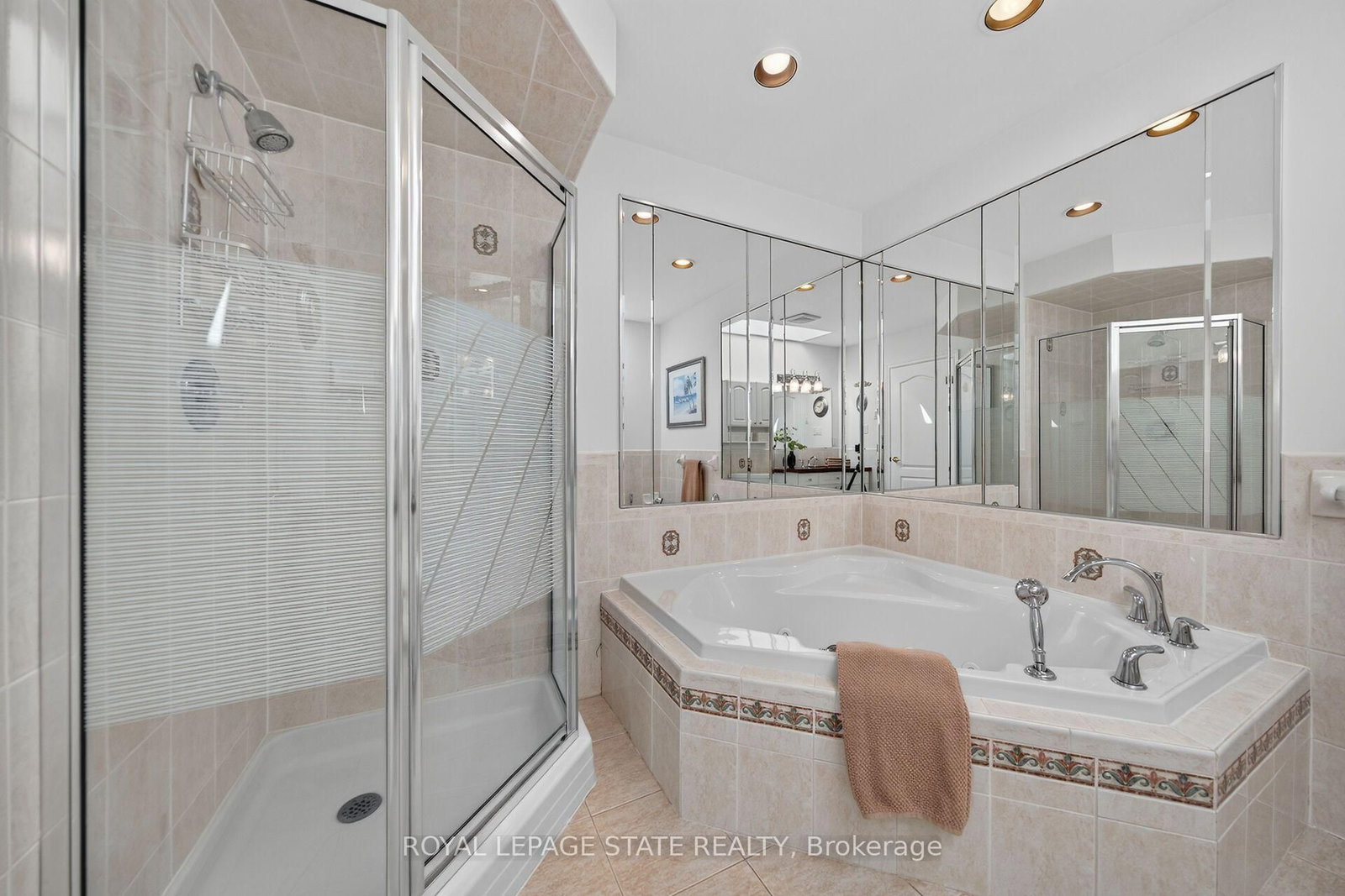 8 Cayley Court • Hamilton, ON photo 32