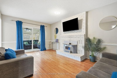 18 Rowntree Drive • Hamilton, ON photo 7