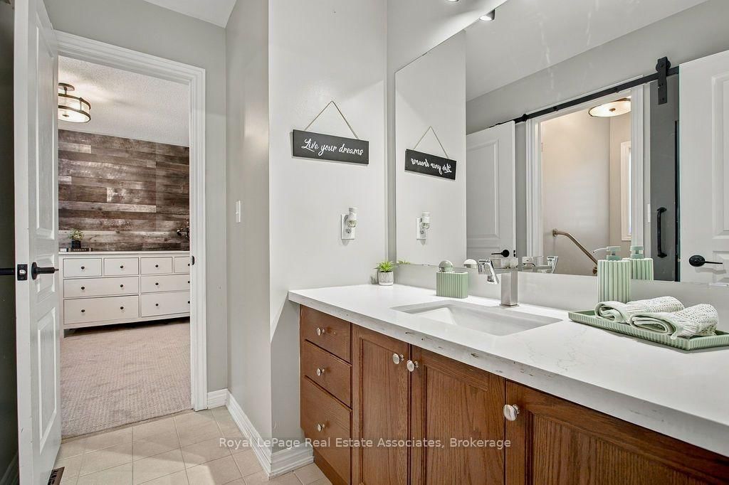 34 Humphrey Street • Hamilton, ON photo 25
