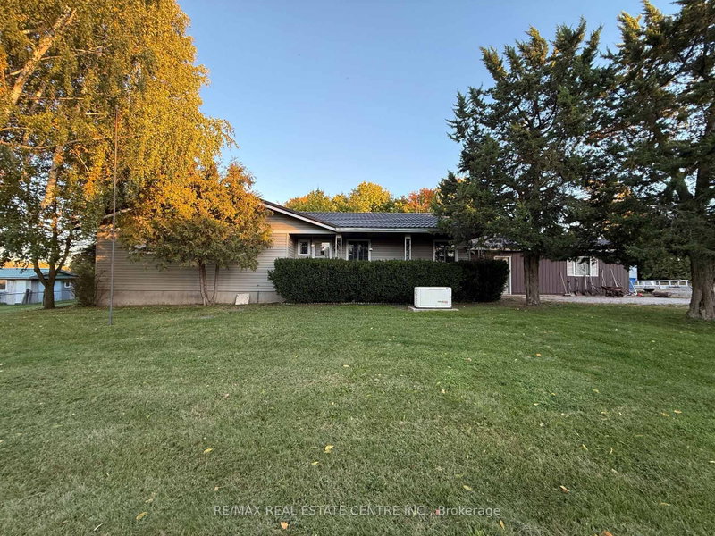 7745 Eastview Rd photo 5