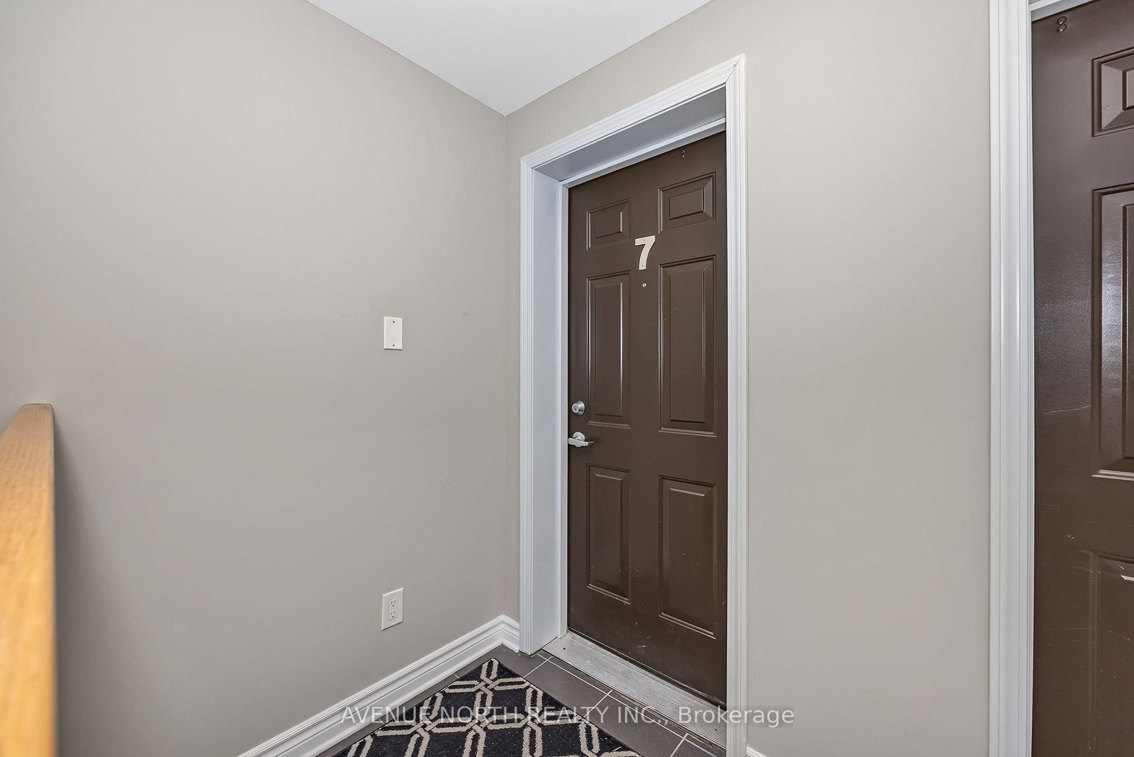 7-135 Bluestone Private, Ottawa, view 3