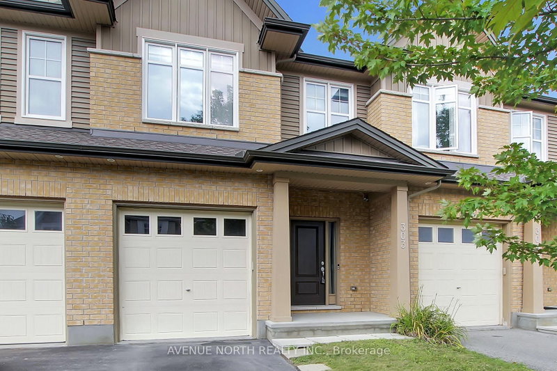 303 Wood Acres Grve photo 2