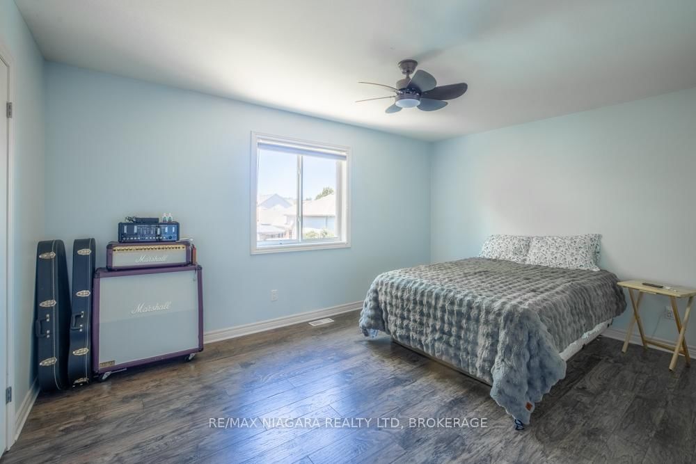 374 PELHAM Road • St. Catharines, ON photo 25