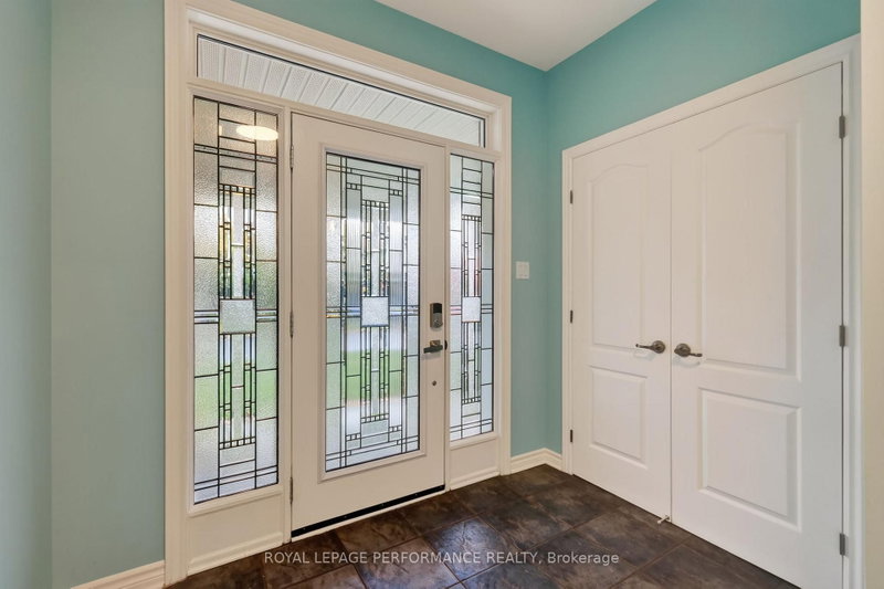 816 Azure St photo 3