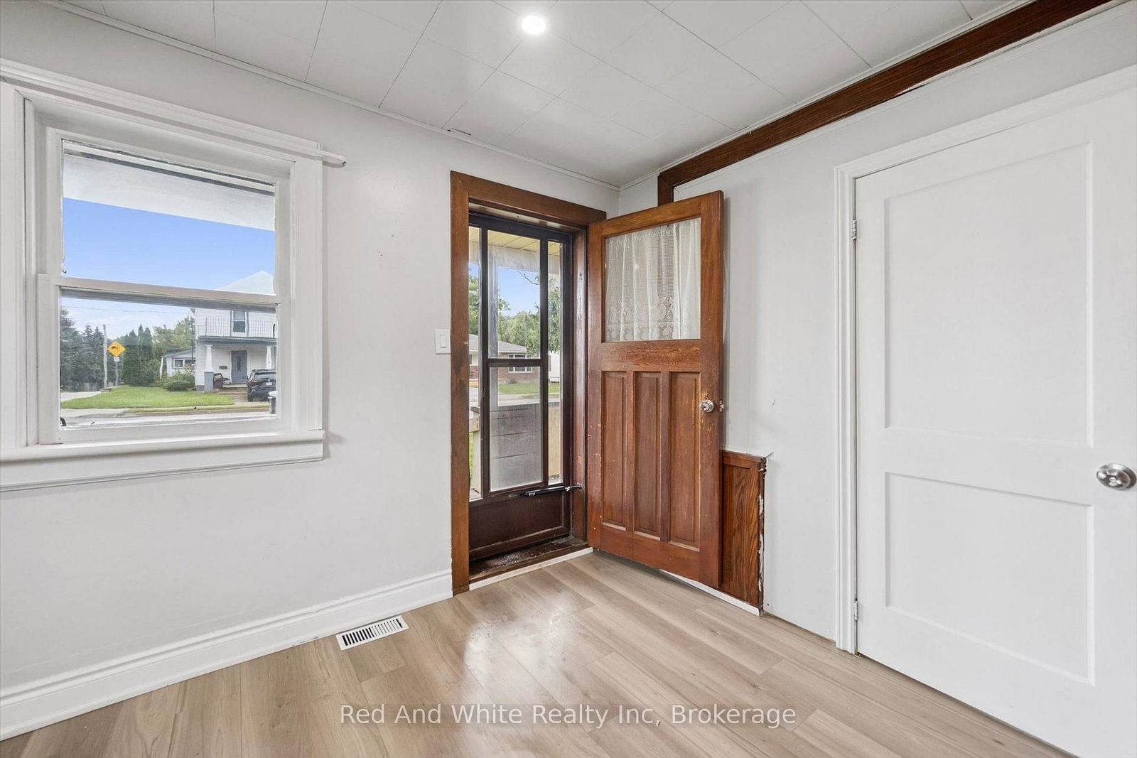 1279 Hamilton Street • Cambridge, ON photo 5