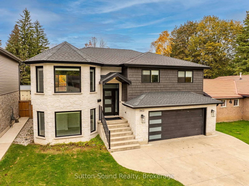 562 24th Street W
